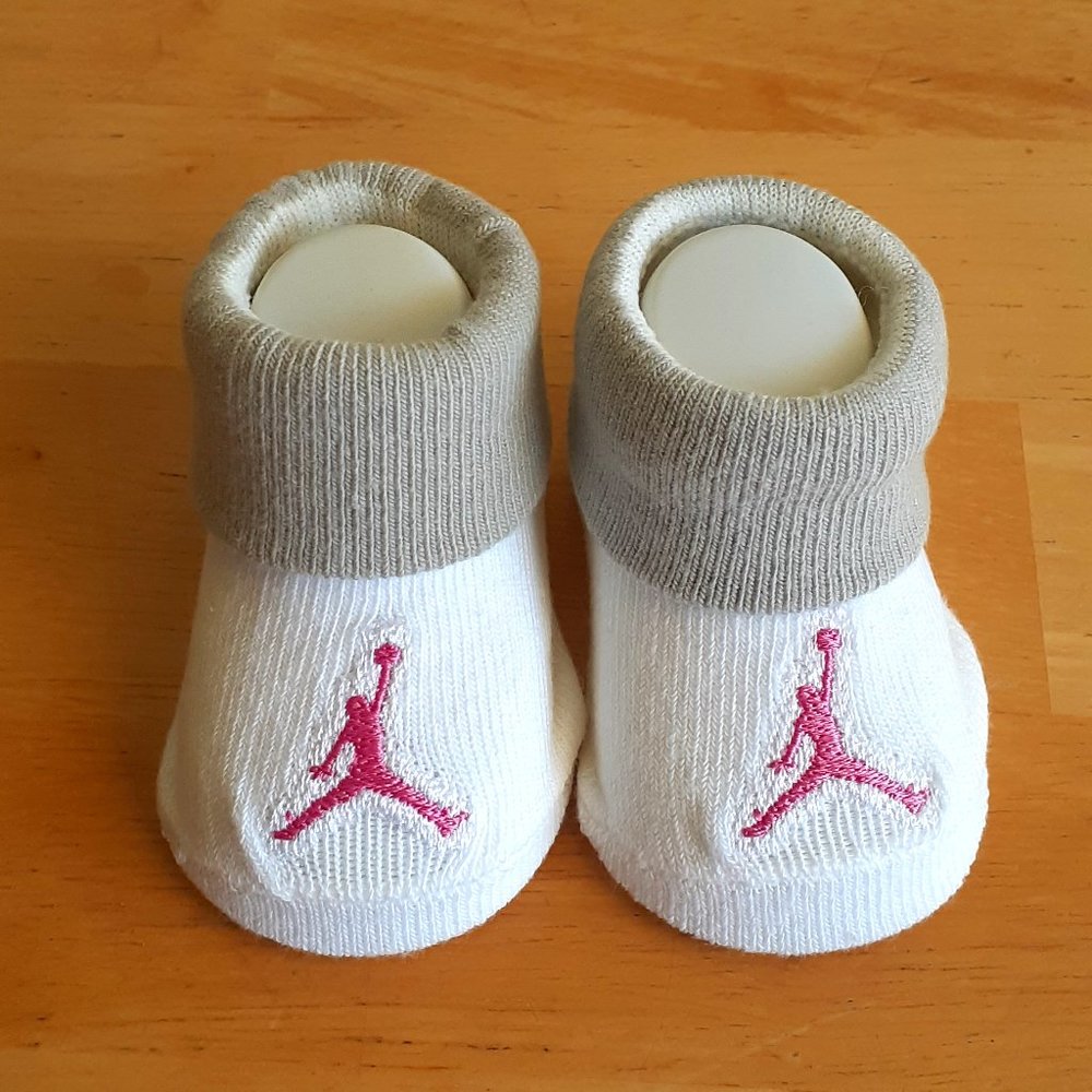 Infant Jordan Baby Booties - White and Grey